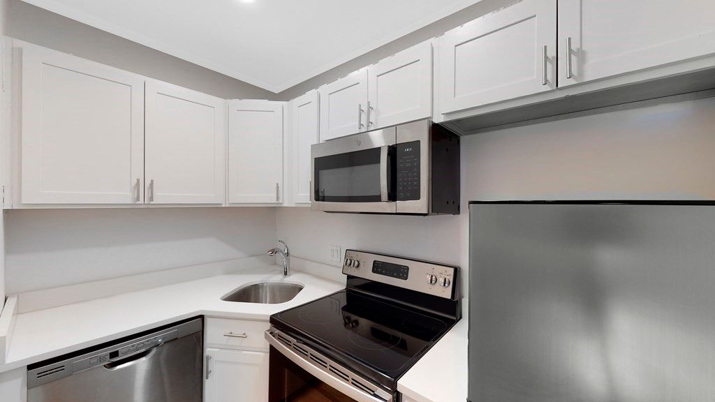 205 Beacon St #BF, Boston, MA 02116