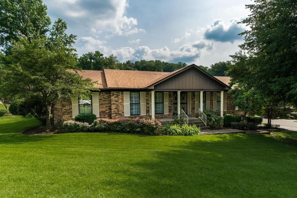 1926 Riva Ridge Rd, Louisville, KY 3 Bed, 3 Bath SingleFamily Home