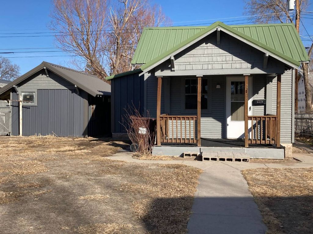 2015 Avenue E, Scottsbluff, NE 69361