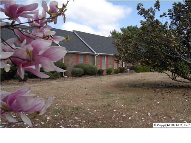 17941 Oakdale Rd, Athens, AL 35613