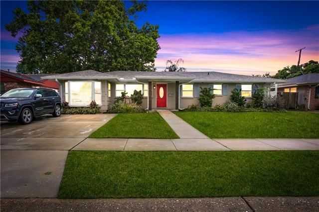 4221 Academy Dr, Metairie, LA 70003