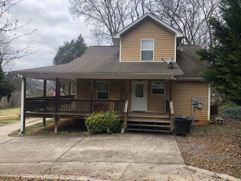 439 Town Creek Rd, Benton, TN 37307 3 Bed, 2 Bath SingleFamily Home