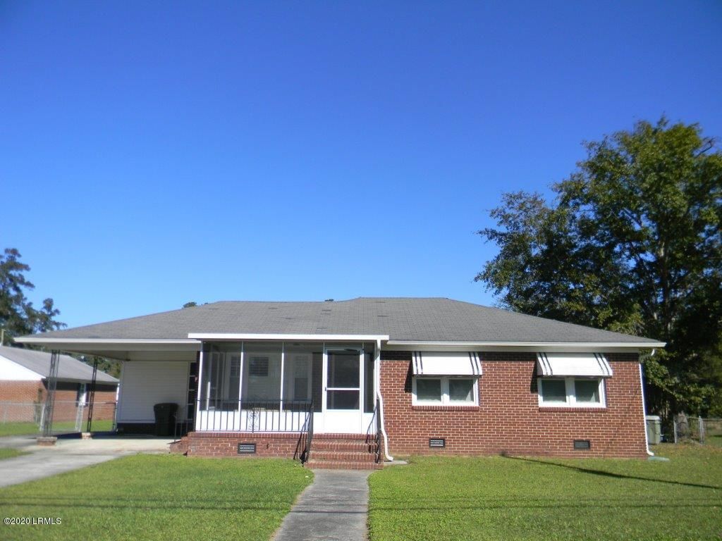 512 Palmetto Ave W, Varnville, SC 29944