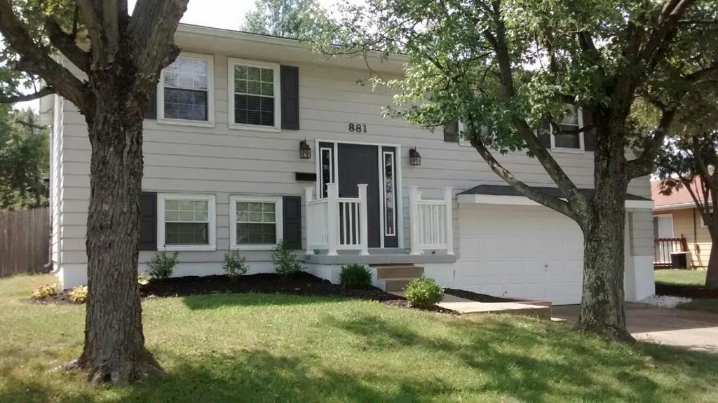 881 Tradewind Dr, Mason, OH 45040