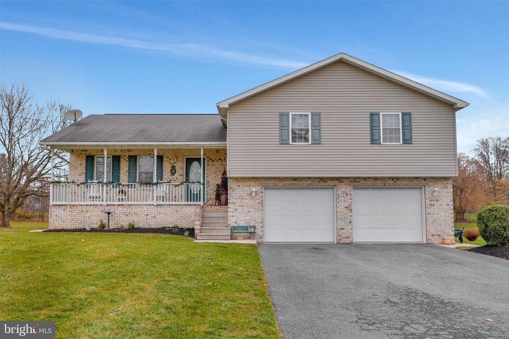 1541 Edenville Rd, Chambersburg, PA 17202 4 Bed, 3 Bath SingleFamily