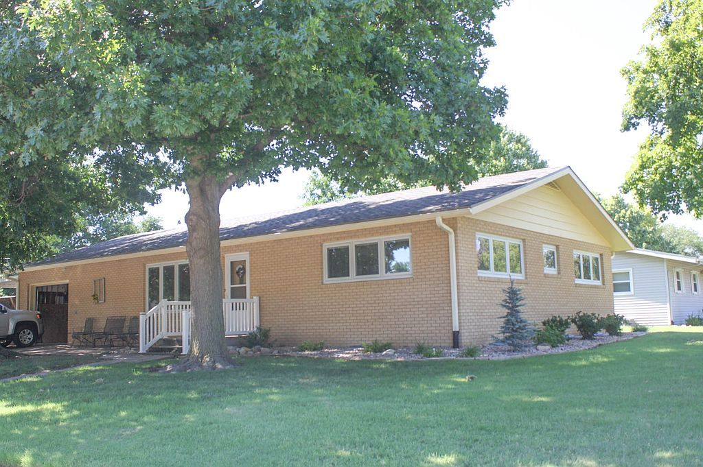 1118 Spruce St, Pratt, KS 67124