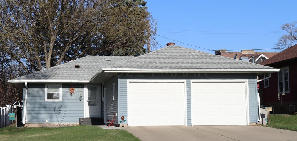 455 2nd Ave NE, Valley City, ND 58072