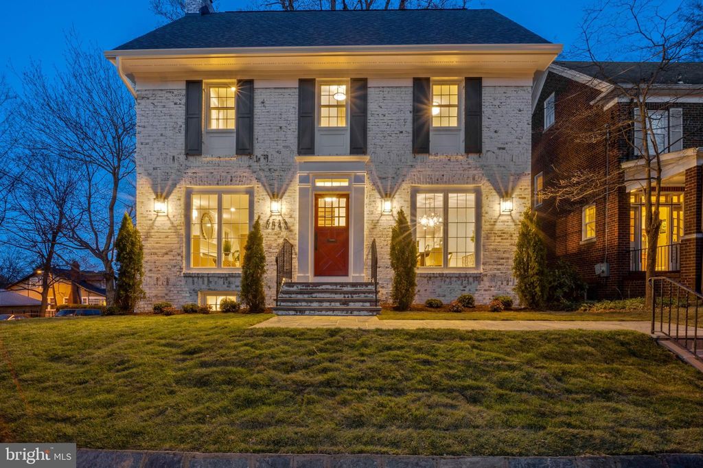5543 33rd St NW, Washington, DC 20015