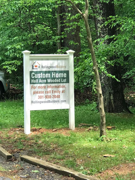 8721 Burning Tree Rd, Bethesda, MD 20817