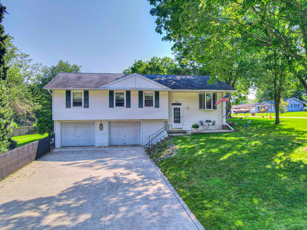 197 Iroquois St, Jackson, MI 49203