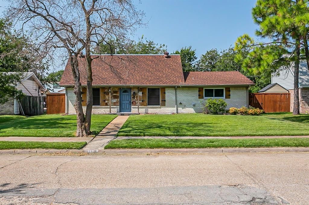 825 Darnel Dr, Mesquite, TX 75149