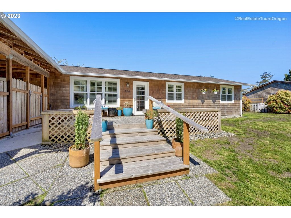 334 Woodland Ave, Gearhart, OR 97138