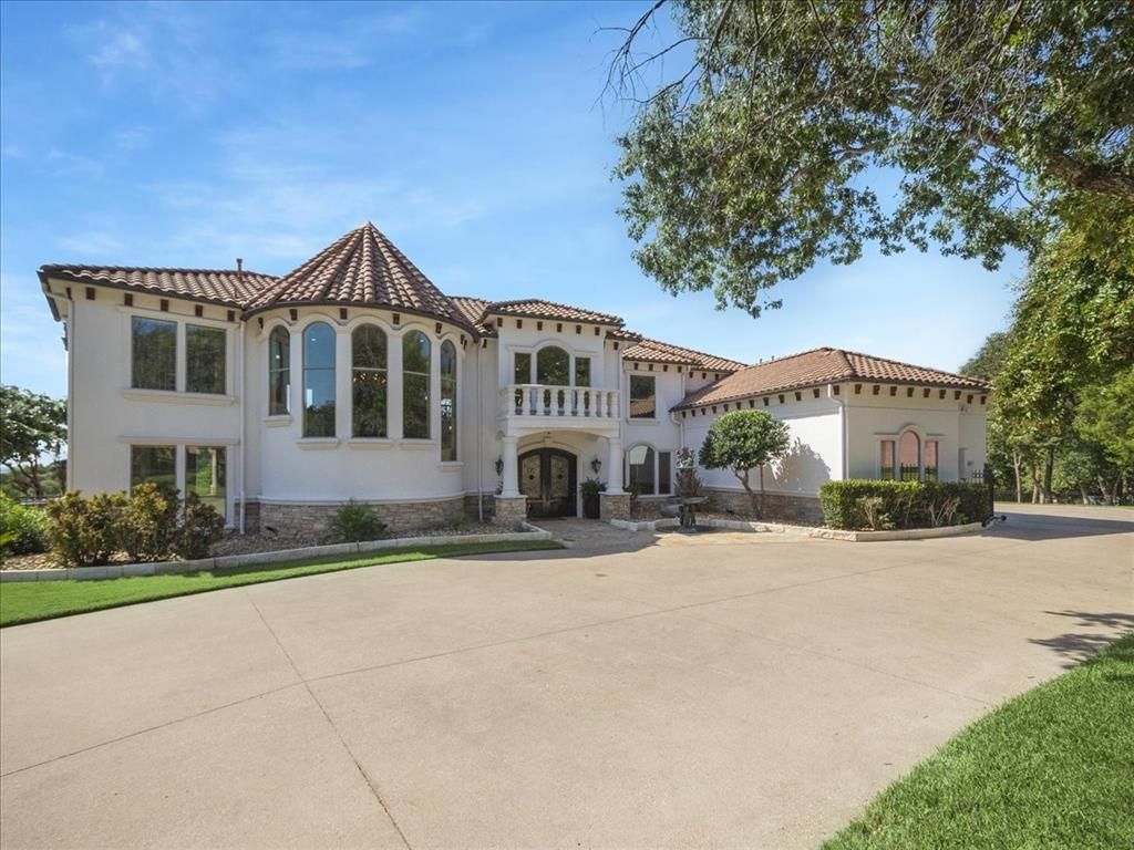 2425 Scenic Ct, Cedar Hill, TX 75104