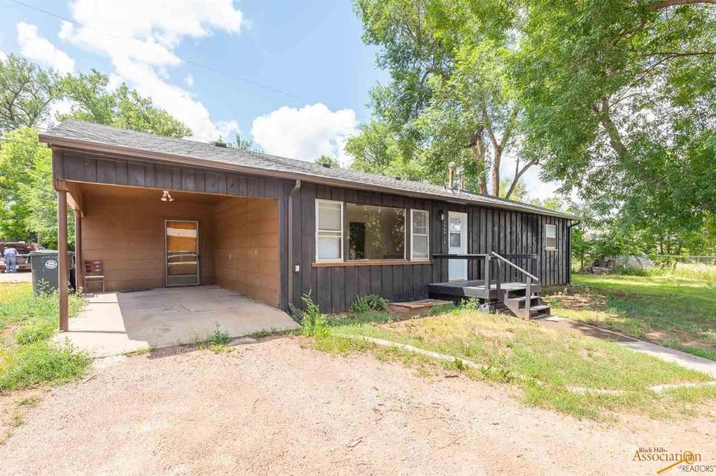3650 1/2 Schamber St, Rapid City, SD 57702