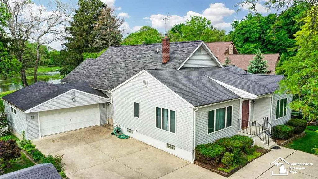 2489 N Custer Rd, Monroe, MI 48162 Trulia