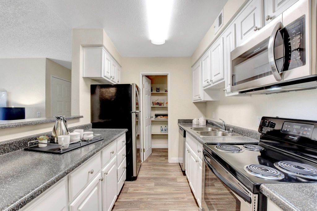 4201 W Rochelle Ave, Las Vegas, NV 89103