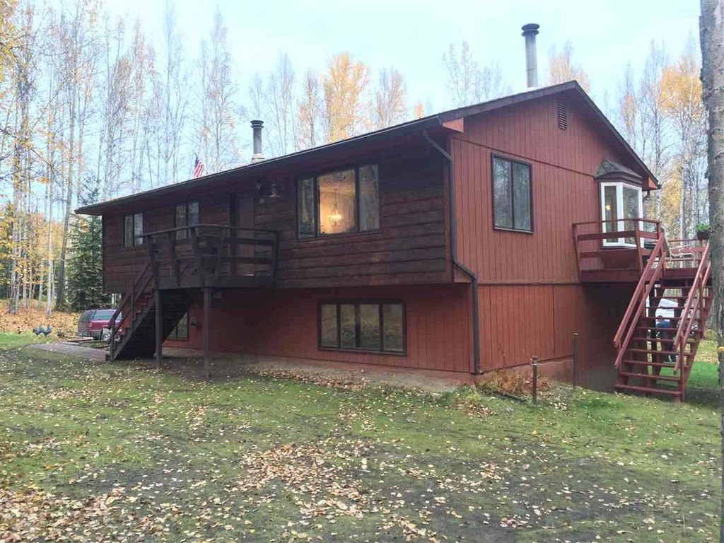 998 Willow Grouse Rd, Fairbanks, AK 99712