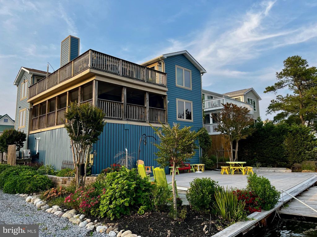 310 W  3rd St, Bethany Beach, DE 19930