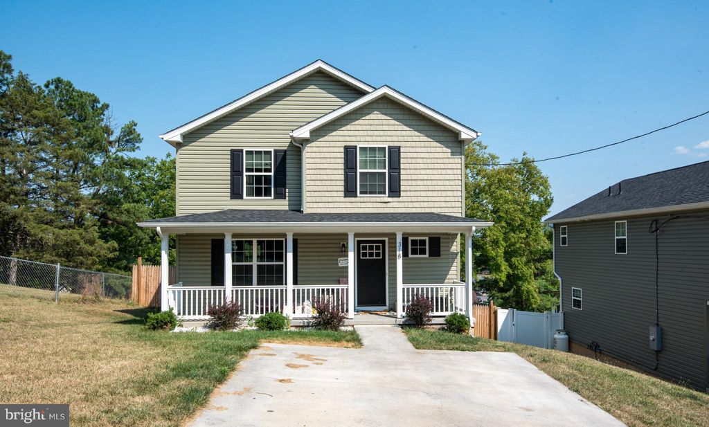 318 Newman St, Strasburg, VA 22657