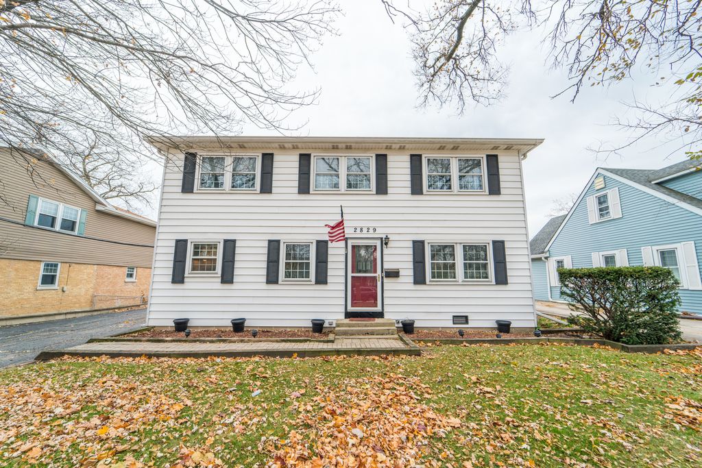 2829 S Scott St, Des Plaines, IL 60018
