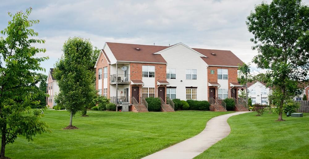 201 Pickering Pl, Somerset, NJ 08873