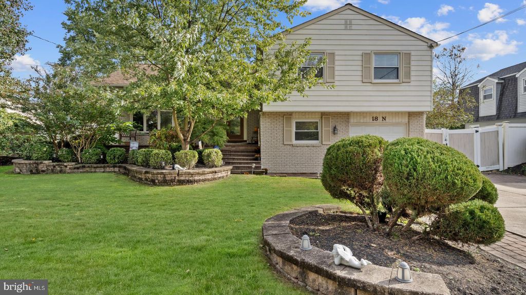 18 N Syracuse Dr, Cherry Hill, NJ 08034