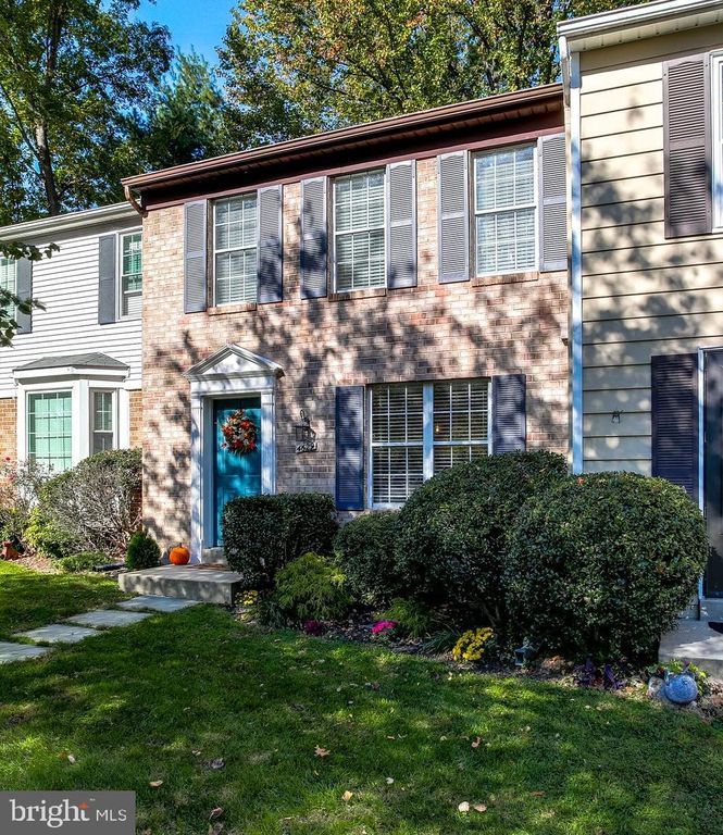 4629 Gemstone Ter, Rockville, MD 20852