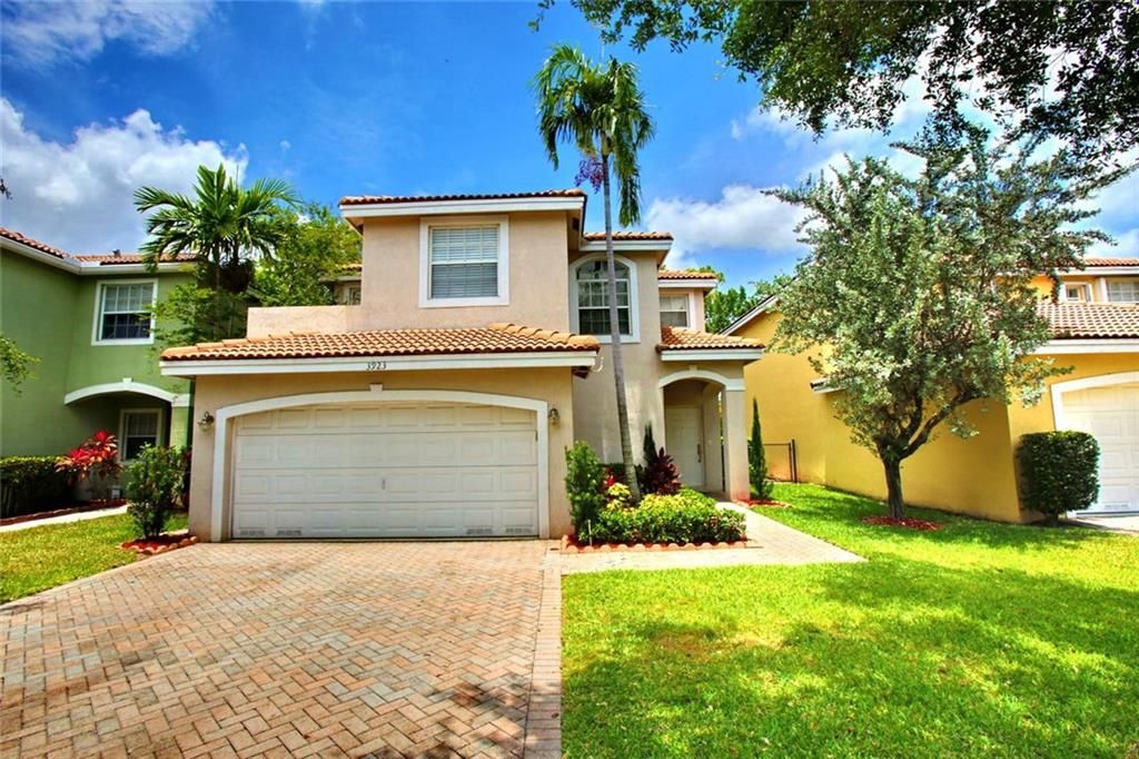 3923 S Crescent Creek Dr, Pompano Beach, FL 33073 - See Est. Value ...