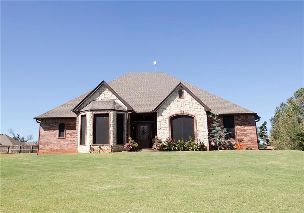 801 Chickasaw Springs Dr, Tuttle, OK 73089