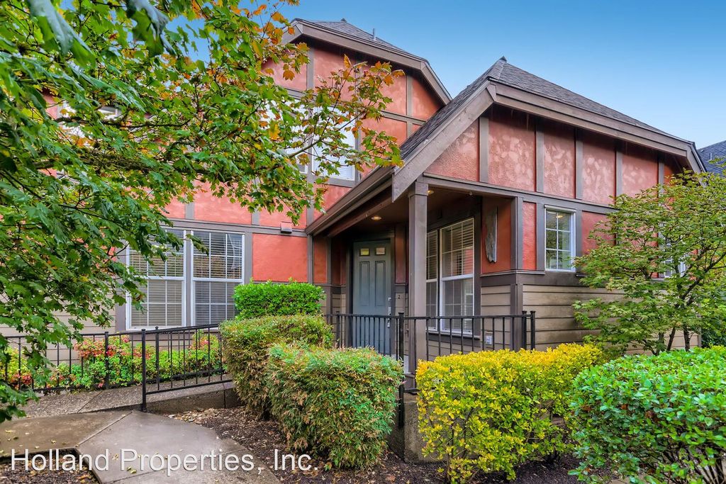 7095 NE Rocky Brook St, Hillsboro, OR 97124