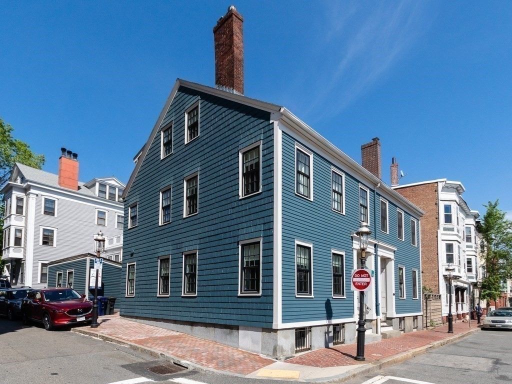 1 Church Ct #COM, Charlestown, MA 02129