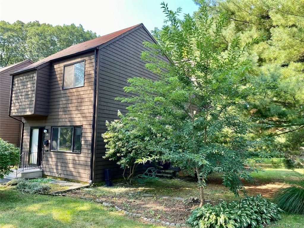 34 Hampton Park #34, Branford, CT 06405