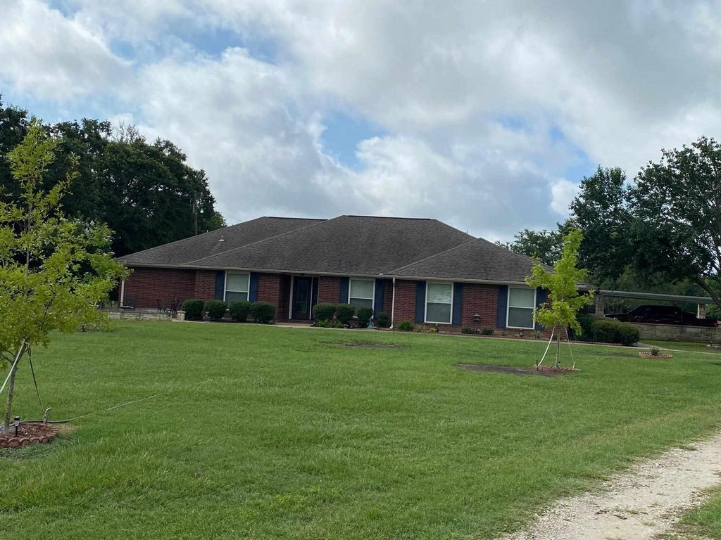 2232 Highway 164 E, Groesbeck, TX 76642