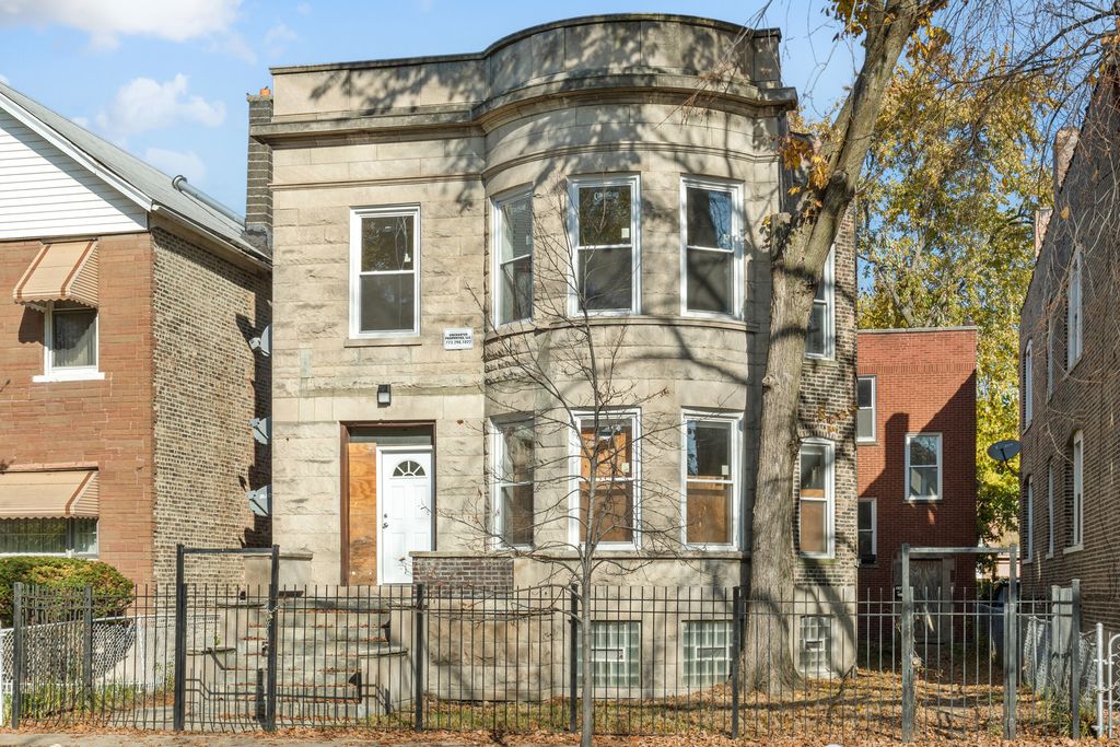 718 W  Marquette Rd, Chicago, IL 60621