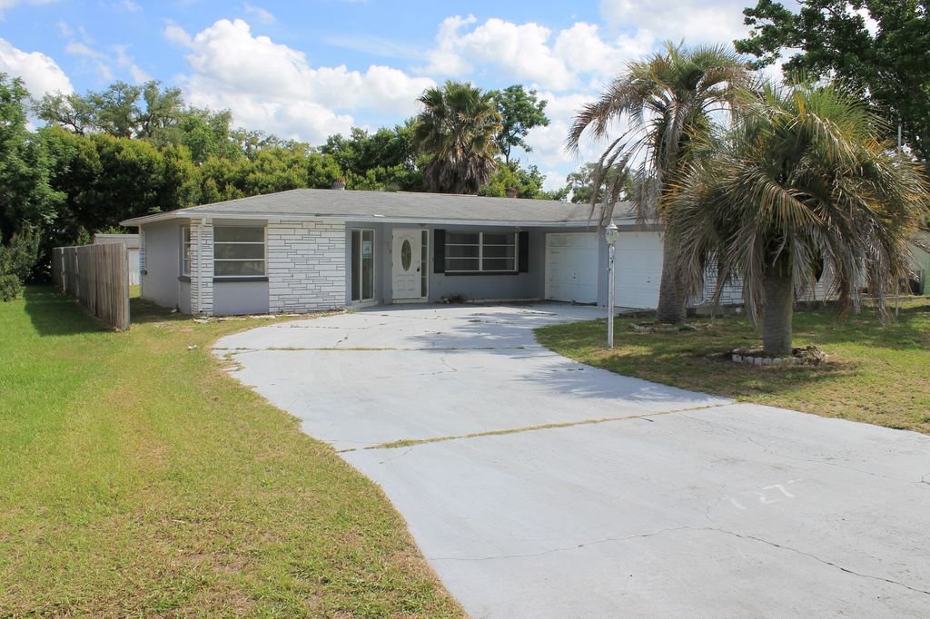 7275 Apache Trl, Spring Hill, FL 2 Bed, 2 Bath SingleFamily Home