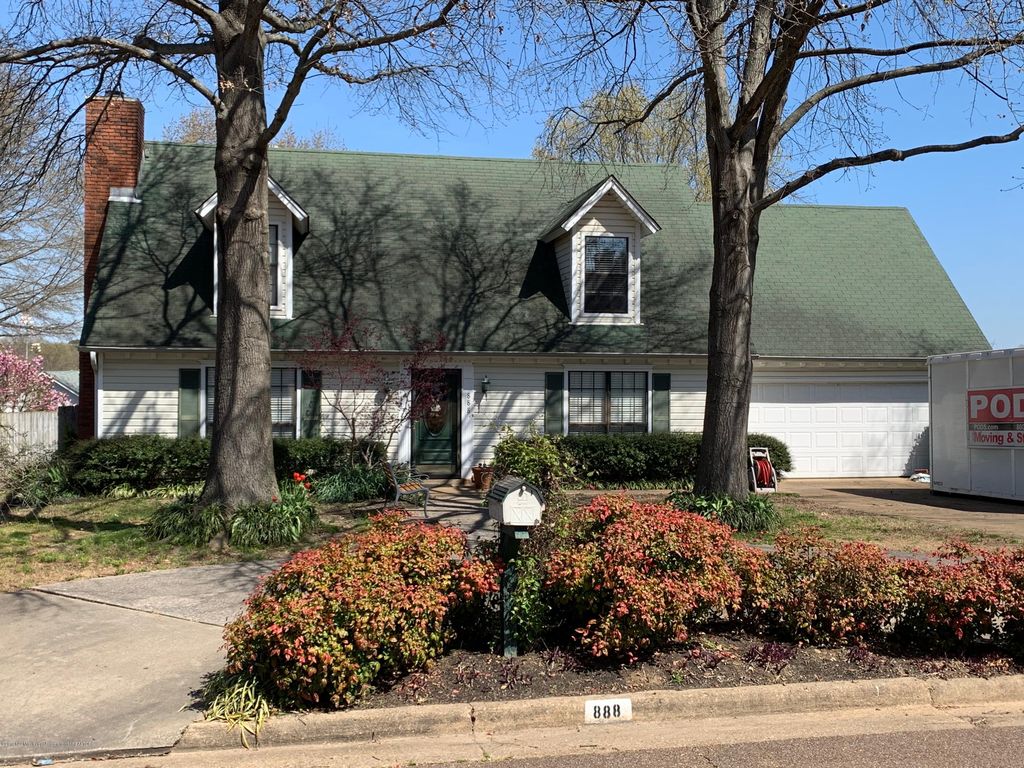 888 Waterford Pl, Southaven, MS 38671