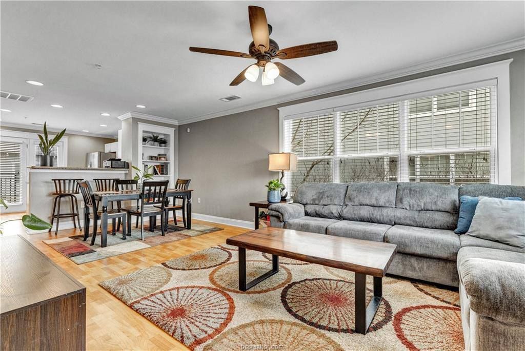 1725 Harvey Mitchell Pkwy S #1632, College Station, TX 77840
