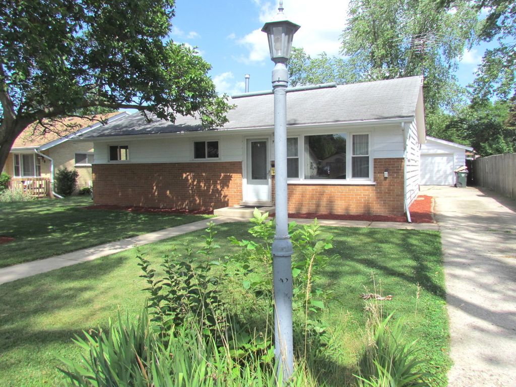 935 Gates St, West Chicago, IL 60185 Trulia