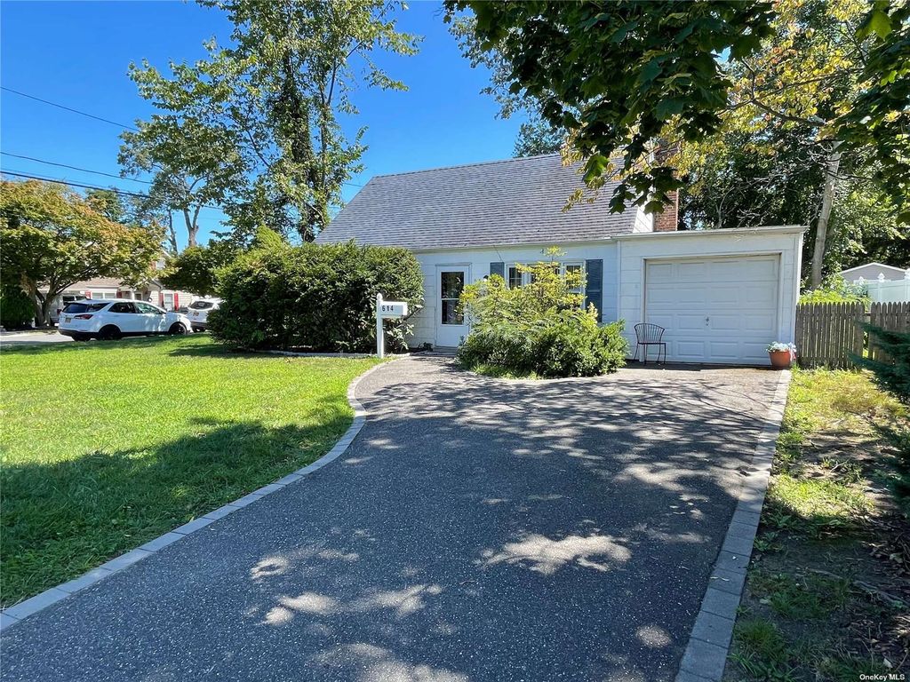 614 Hicksville Road, Massapequa, NY 11758 Trulia