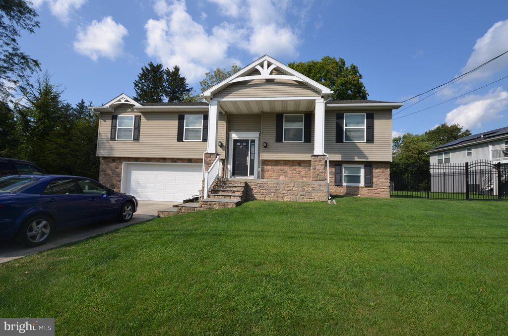 1203 Mount Laurel Rd, Temple, PA 19560