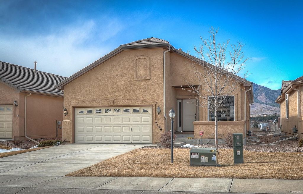 2196 Creek Valley Cir, Monument, CO 80132
