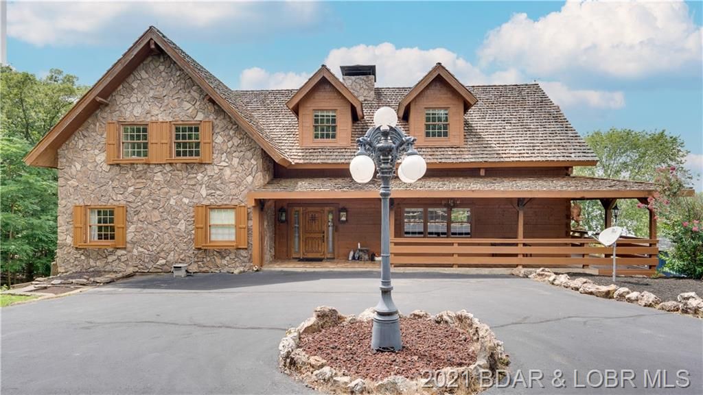 1624 Kays Point Rd, Four Seasons, MO 65049