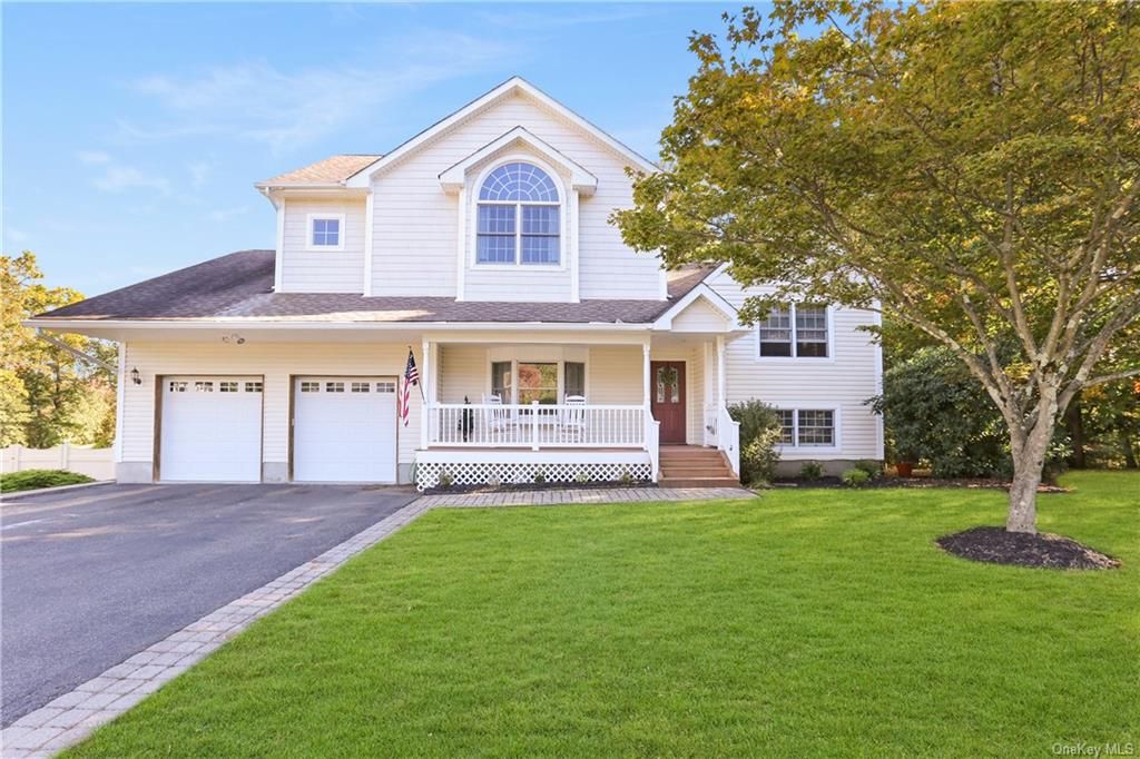 36 Pinto Rd, Pearl River, NY 10965