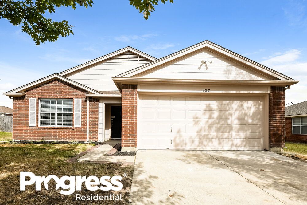 229 Tulane Dr, Glenn Heights, TX 75154