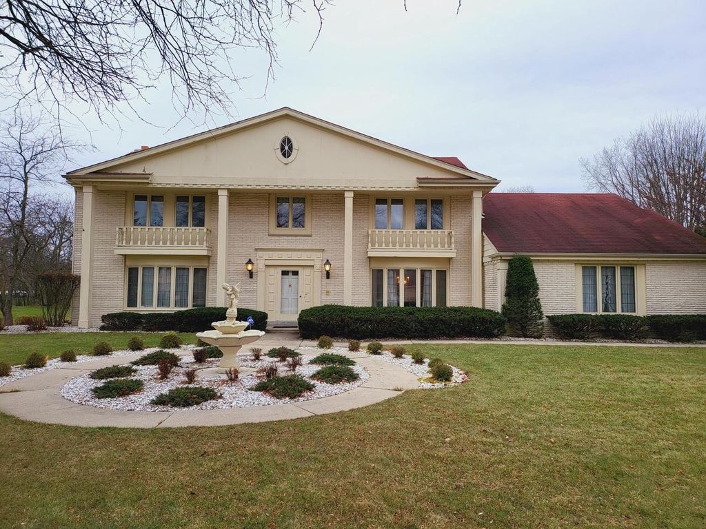 16135 Wildwood Ct, City Of Brookfield, WI 53005 Trulia