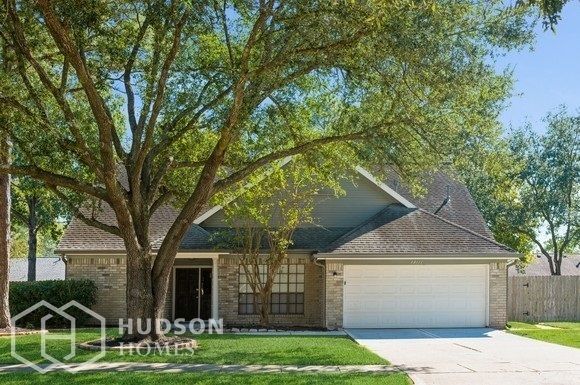13111 Georgetown Dr, Sugar Land, TX 77478