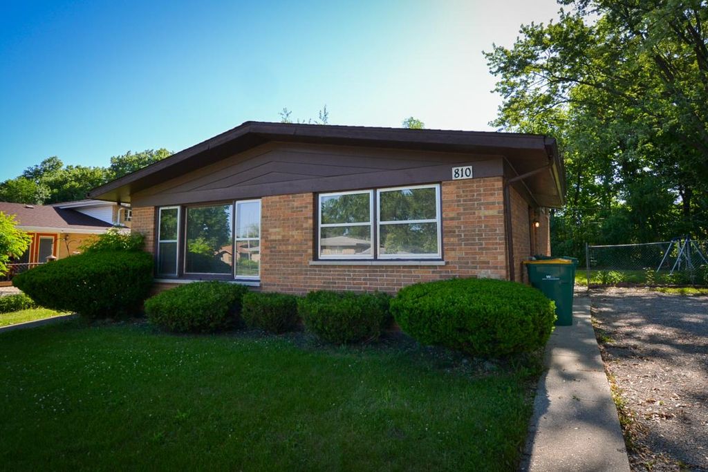 810 Parkwood Dr, Joliet, IL 60432 Trulia