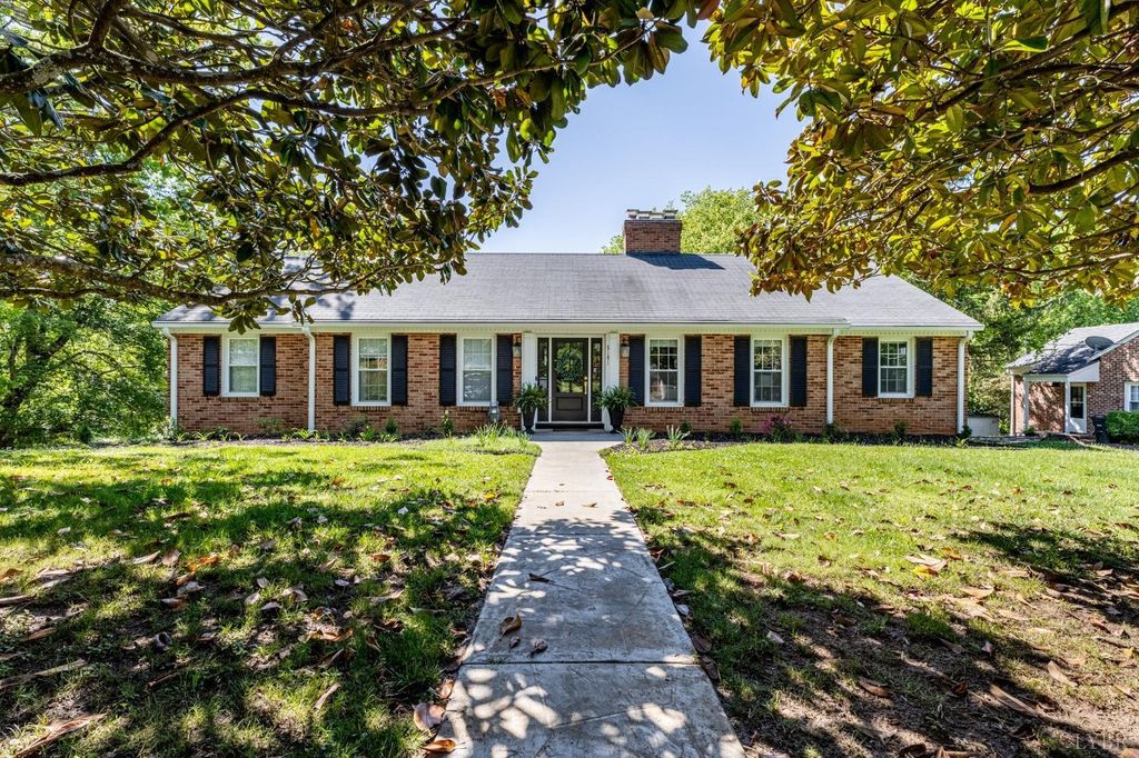 5101 Wedgewood Rd, Lynchburg, VA 24503