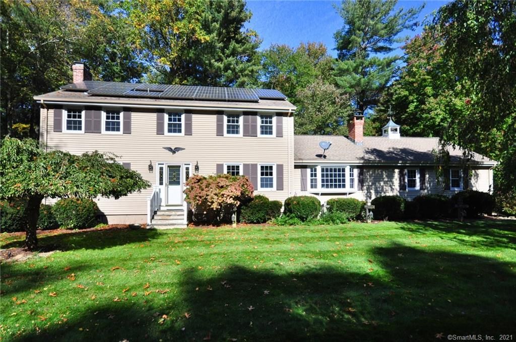 518 Country Club Rd, Avon, CT 06001