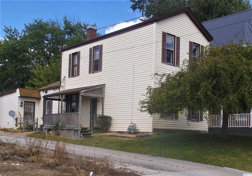 1217 Hampshire St, Quincy, IL 62301